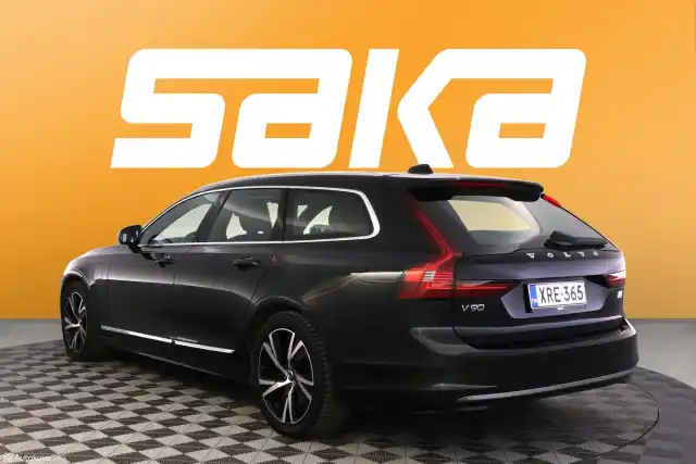 Musta Farmari, Volvo V90 – XRE-365