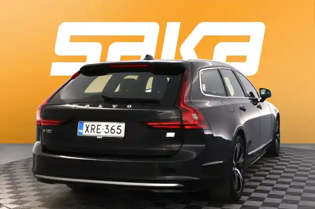 Musta Farmari, Volvo V90 – XRE-365