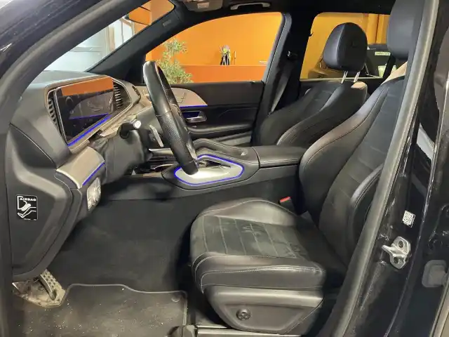 Musta Maastoauto, Mercedes-Benz GLE – XRE-543