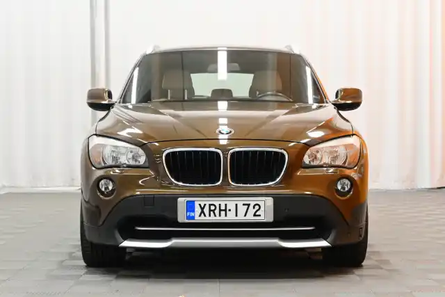 Musta Maastoauto, BMW X1 – XRH-172