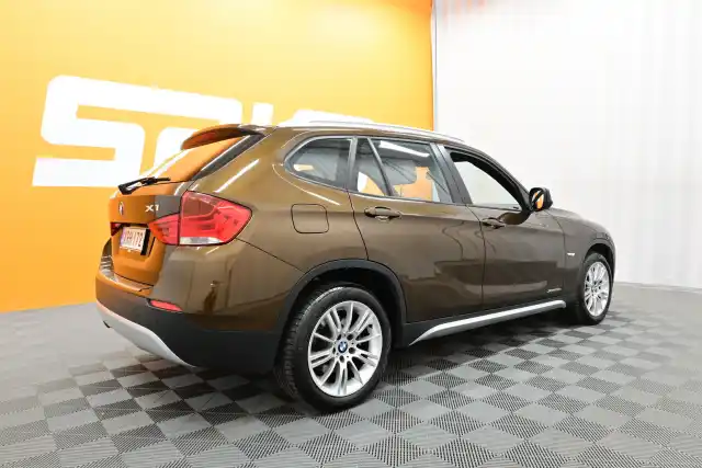 Musta Maastoauto, BMW X1 – XRH-172