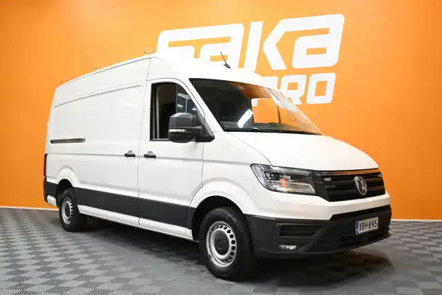 Valkoinen Pakettiauto, Volkswagen Crafter – XRH-895