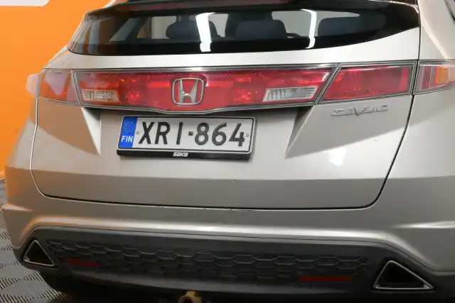 Ruskea (beige) Viistoperä, Honda Civic – XRI-864