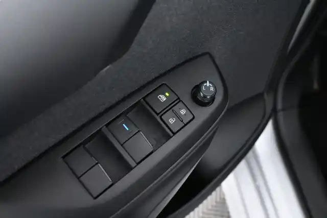 Hopea Viistoperä, Toyota Yaris – XRJ-544