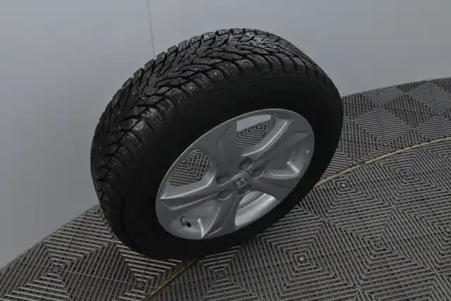 Hopea Viistoperä, Toyota Yaris – XRJ-544