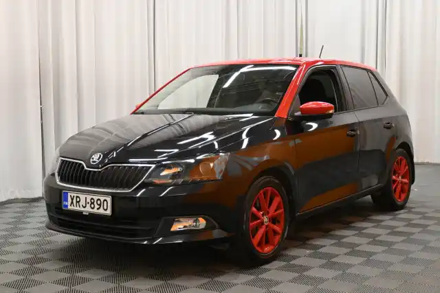 Musta Viistoperä, Skoda Fabia – XRJ-890