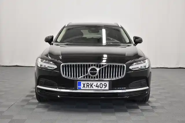 Musta Farmari, Volvo V90 – XRK-409