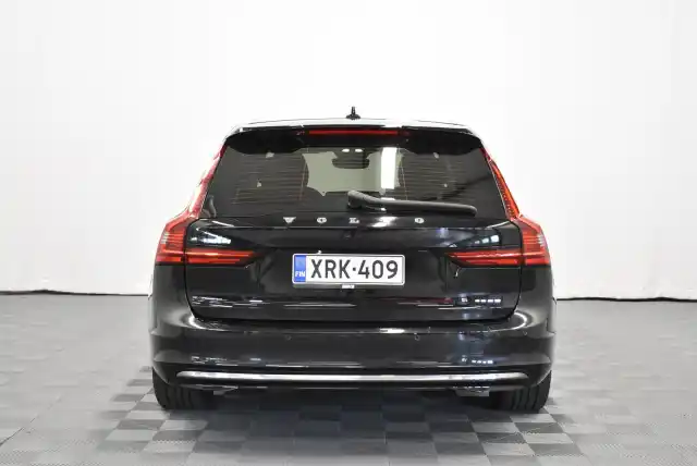 Musta Farmari, Volvo V90 – XRK-409