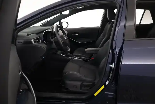 Sininen Farmari, Toyota Corolla – XRK-811