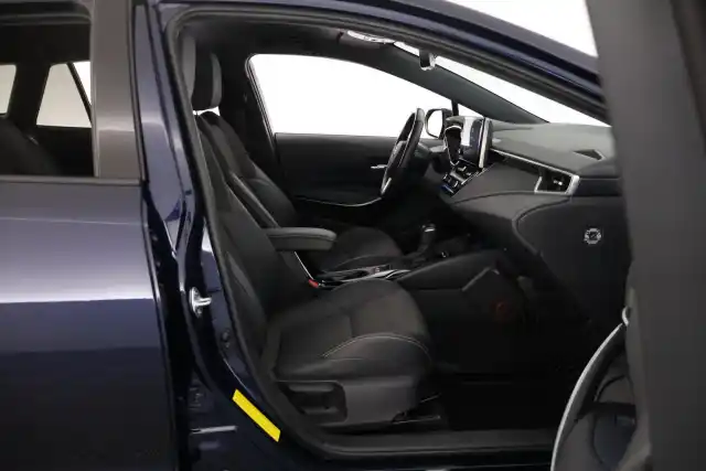 Sininen Farmari, Toyota Corolla – XRK-811