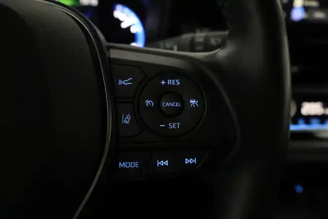 Sininen Farmari, Toyota Corolla – XRK-811
