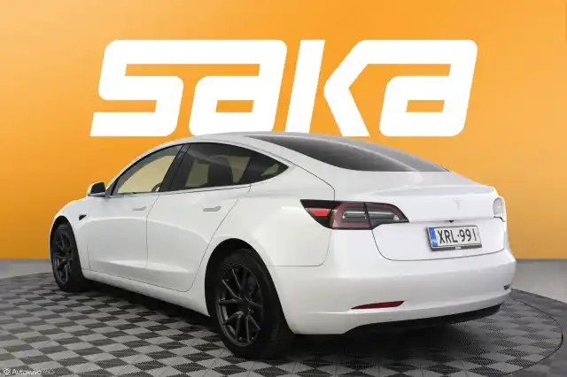 Valkoinen Sedan, Tesla Model 3 – XRL-991