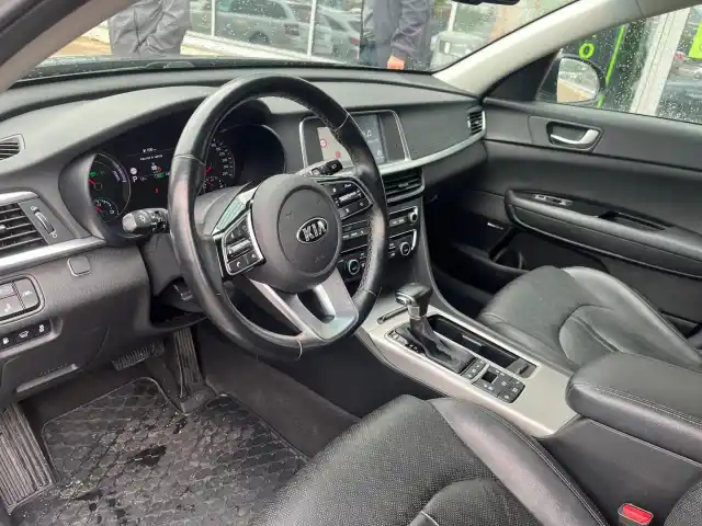 Harmaa Farmari, Kia Optima – XRM-588