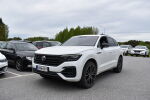 Valkoinen Maastoauto, Volkswagen Touareg – XRM-697, kuva 1