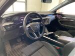 Valkoinen Maastoauto, Audi e-tron – XRO-290, kuva 3