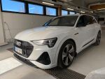 Valkoinen Maastoauto, Audi e-tron – XRO-290, kuva 1