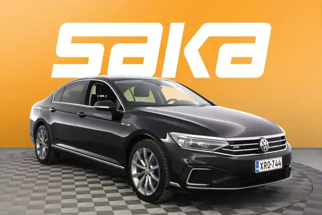 Musta Sedan, Volkswagen Passat – XRO-744