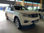 Valkoinen Pakettiauto, Nissan NP300 – XRP-270, kuva 1