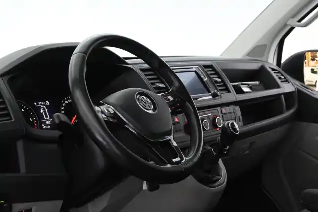 Hopea Pakettiauto, Volkswagen Transporter – XRP-311