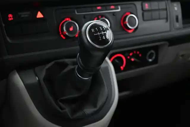 Hopea Pakettiauto, Volkswagen Transporter – XRP-311