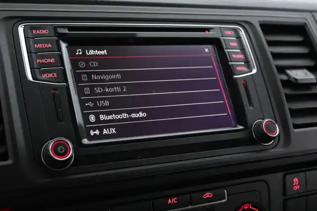 Hopea Pakettiauto, Volkswagen Transporter – XRP-311
