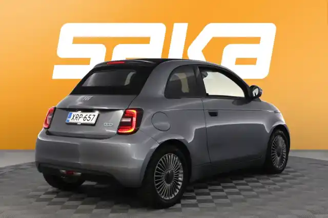 Harmaa Avoauto, Fiat 500e – XRP-657