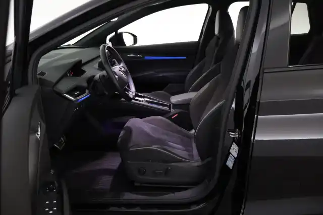 Musta Maastoauto, Skoda Enyaq – XRP-861