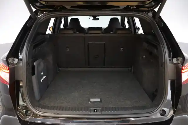 Musta Maastoauto, Skoda Enyaq – XRP-861