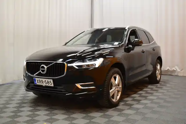 Musta Maastoauto, Volvo XC60 – XRR-585