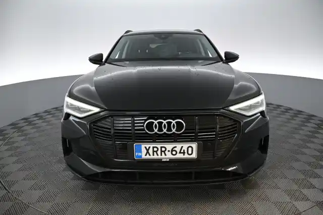 Musta Maastoauto, Audi e-tron – XRR-640