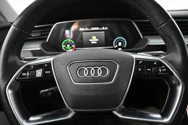 Musta Maastoauto, Audi e-tron – XRR-640