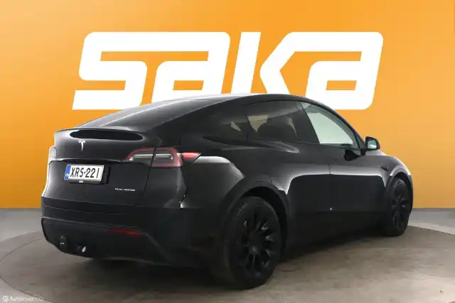 Musta Maastoauto, Tesla Model Y – XRS-221