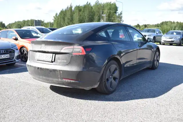 Musta Sedan, Tesla Model 3 – XRS-369