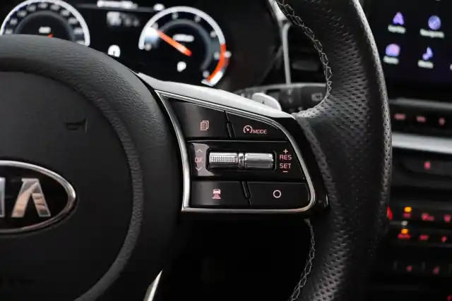 Punainen Farmari, Kia ProCeed – XRU-456
