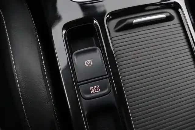 Punainen Farmari, Kia ProCeed – XRU-456