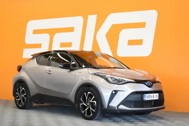 Harmaa Maastoauto, Toyota C-HR – XRX-815