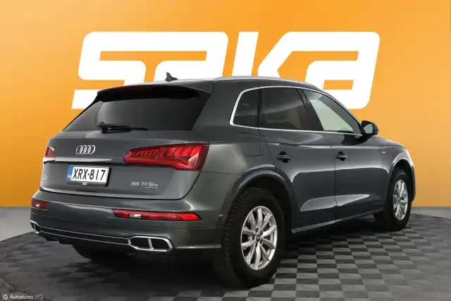 Harmaa Maastoauto, Audi Q5 – XRX-817