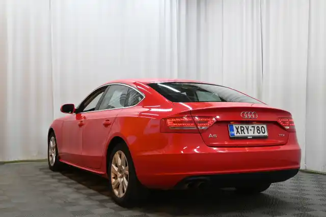 Punainen Viistoperä, Audi A5 – XRY-780