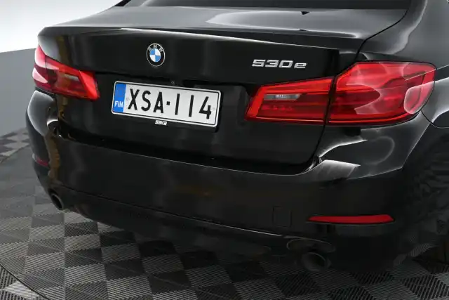 Musta Sedan, BMW 530 – XSA-114