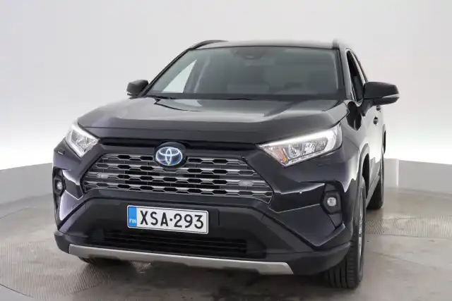 Musta Maastoauto, Toyota RAV4 – XSA-293