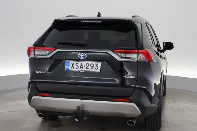 Musta Maastoauto, Toyota RAV4 – XSA-293