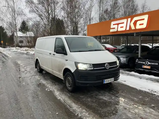 Valkoinen Pakettiauto, Volkswagen Transporter – XSA-522