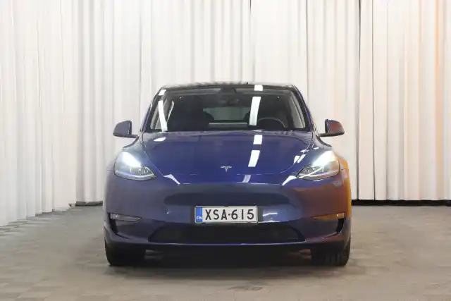 Sininen Maastoauto, Tesla Model Y – XSA-615