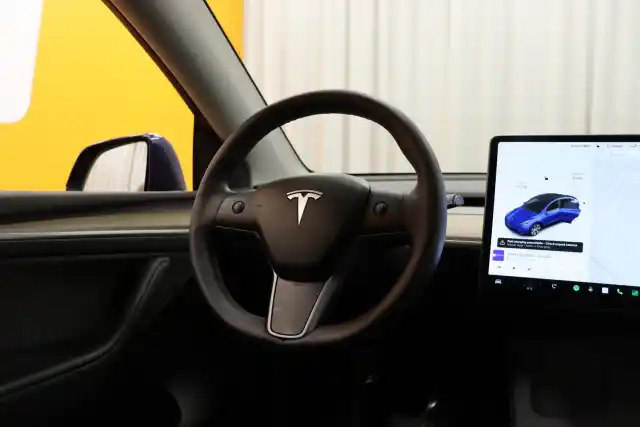 Sininen Maastoauto, Tesla Model Y – XSA-615