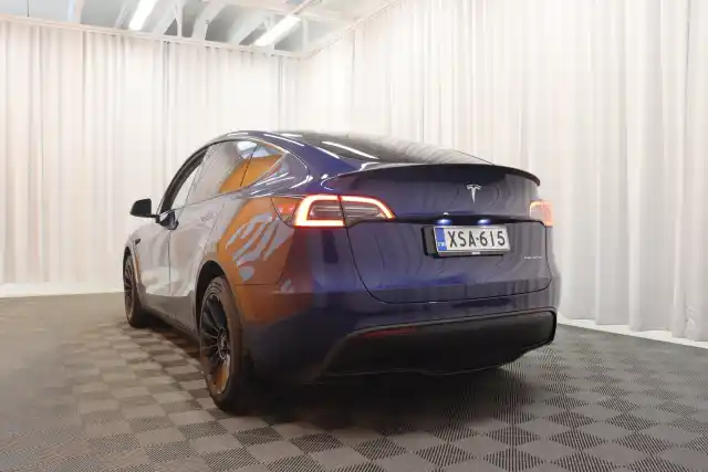 Sininen Maastoauto, Tesla Model Y – XSA-615