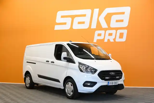 Valkoinen Pakettiauto, Ford Transit Custom – XSB-580