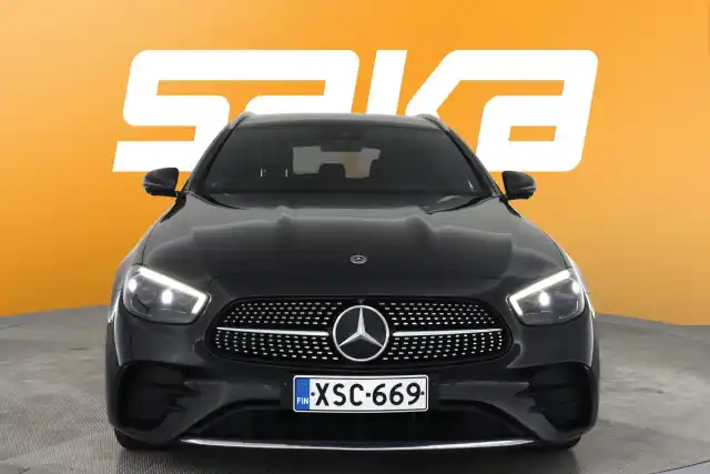 Musta Farmari, Mercedes-Benz E – XSC-669