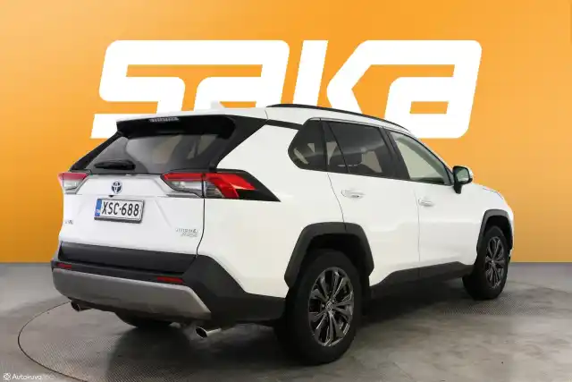 Valkoinen Farmari, Toyota RAV4 – XSC-688