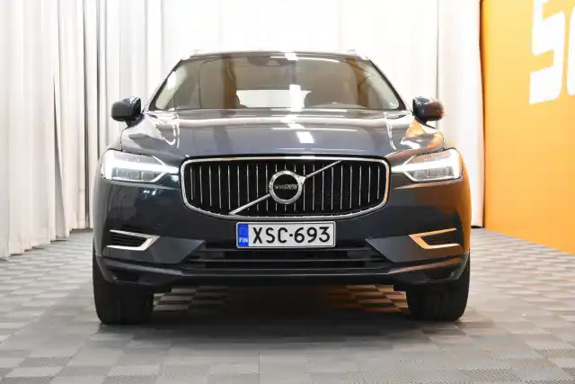 Sininen Maastoauto, Volvo XC60 – XSC-693