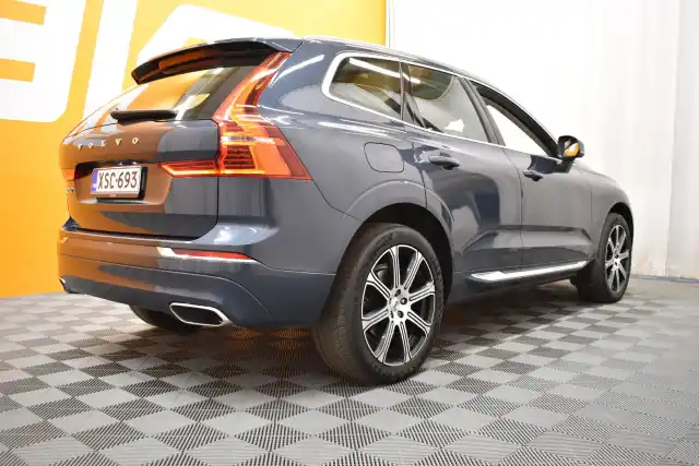 Sininen Maastoauto, Volvo XC60 – XSC-693